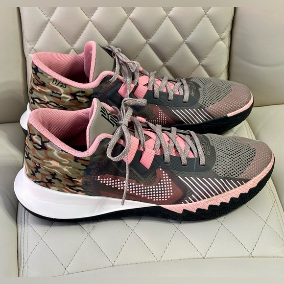 Nike Kyrie Flytrap 5 Moon Fossil Camo CZ4100-005 Basketball Shoes Size 10 men’s